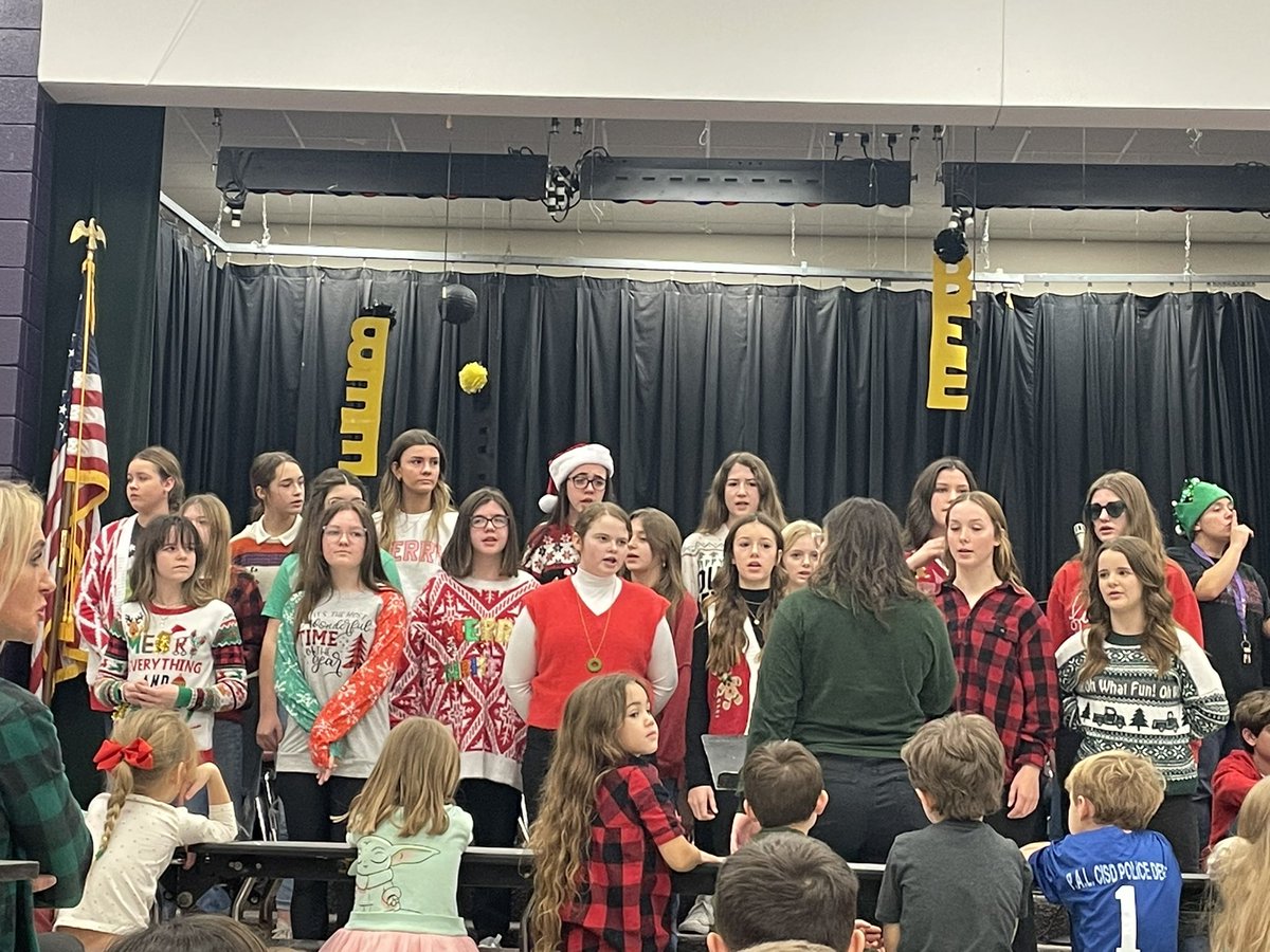 Paula Adams tweet media