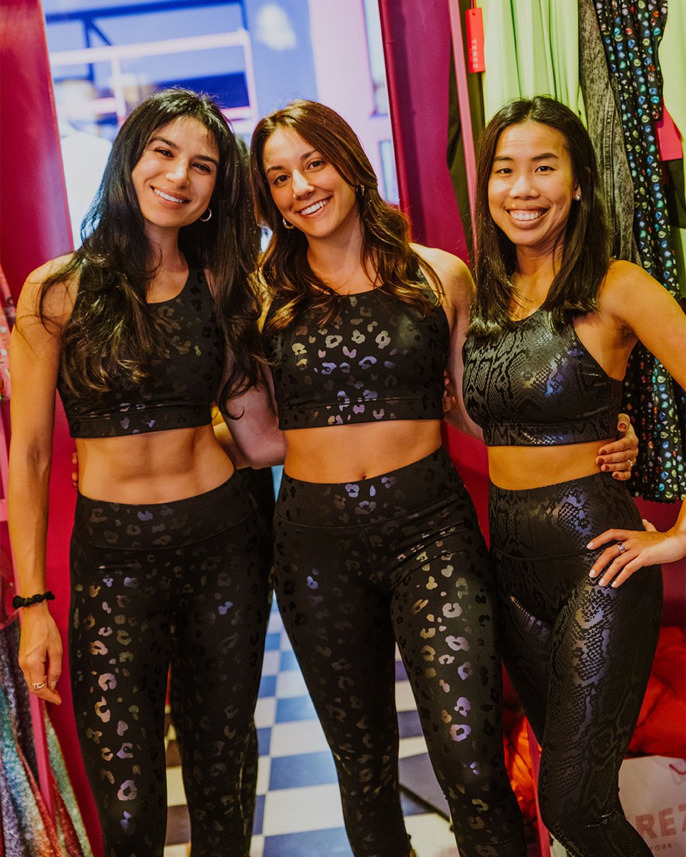 we_recess's tweet photo. Last night we #SweatOnLex in celebration of the new @terez  store location on Lexington Ave! Lead by https://t.co/hrtAMFfExT instructor Sandra Tanasijevic, we moved &amp; grooved through an intimate sculpt class, &amp; finished the night off with refreshing sips a la @rosewinewater. 🤸✨ https://t.co/FE7EGWGSL4