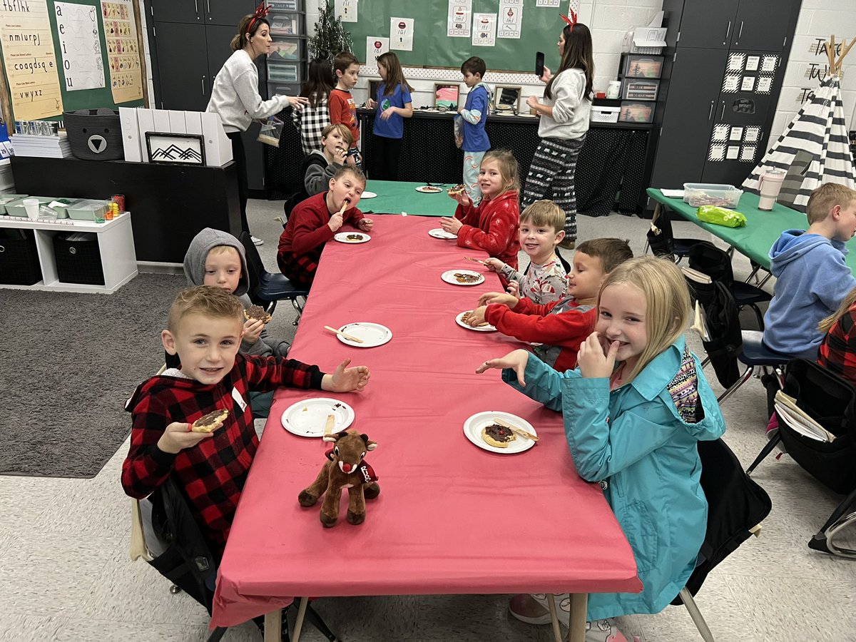 <a href="/AESBulls/">Antonia Elementary</a> We had a great time at Christmas Reading Night!  Books. Crafts. Cookies.  It doesn’t get much better than that. #kidshelpingkids #ifnotuswho