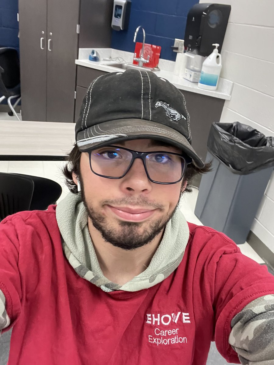 EHOVEce's tweet photo. Some fun pictures from this week! #EHOVEvips https://t.co/ykM7VaYjLA