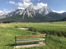 Devenir riche et disparaître de la circulation: