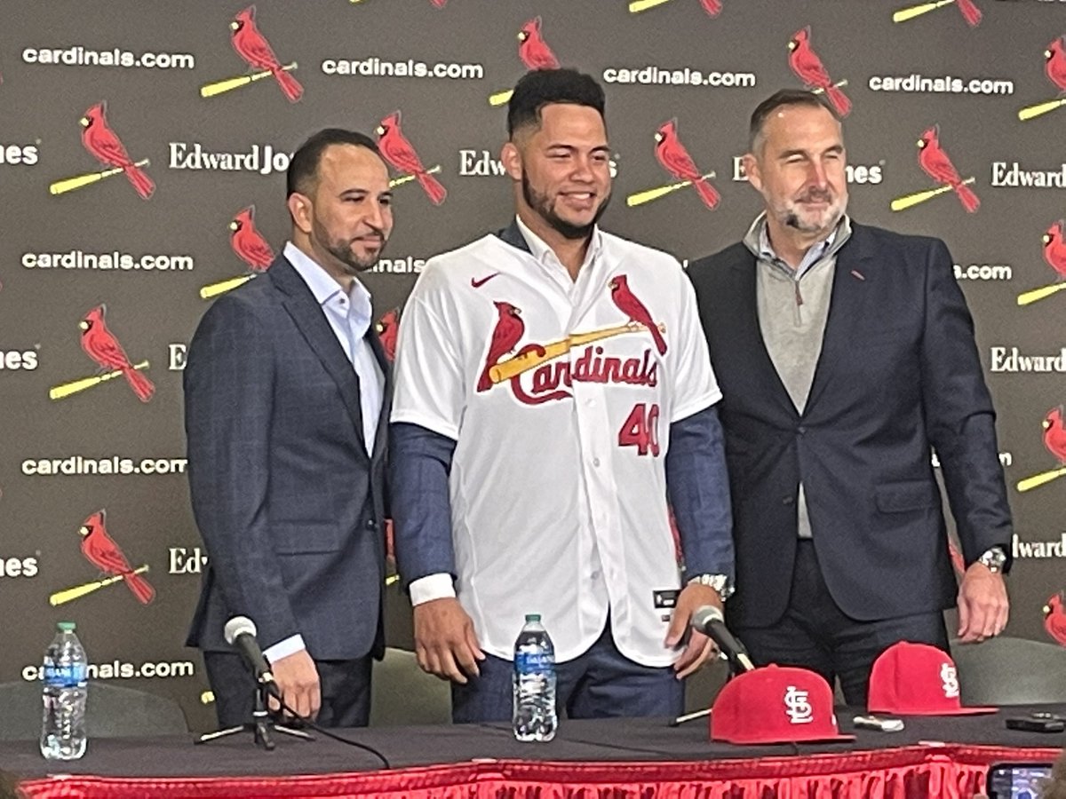 The <a href="/Cardinals/">St. Louis Cardinals</a> introduce Willson Contreras their new catcher.