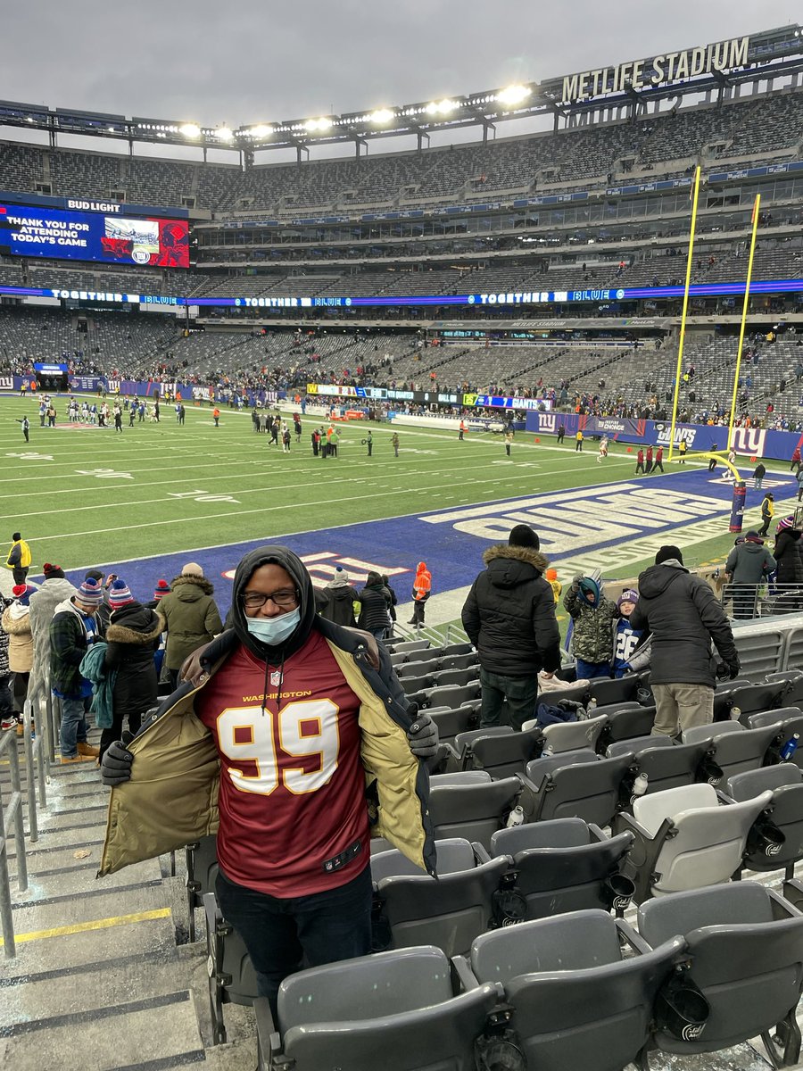 ky_mizzle's tweet photo. @jonallen93_ I’m doing this for my hubby who is a BIG FAN. Last Sunday, in the sea of giants fans, he was the LOUDEST ONE yelling and clapping for Washington. All he talks about is you guys, he goes to bat for you whether your winning or losing. This would mean the world to see y’all play https://t.co/7SkSJ2RwHc
