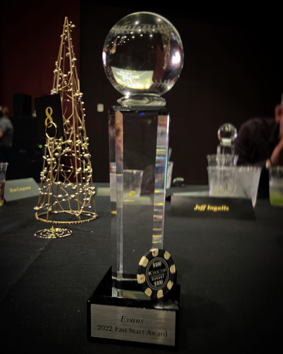 dbatevans's tweet photo. Honored and surprised to receive the 2022 Fast Start Award alongside our @dbatpdxwest friends last night! What a testimony to the hard work of our amazing staff and the support of the best community of people that come through our doors every day. Humbled! https://t.co/cVcPJ4xM2I