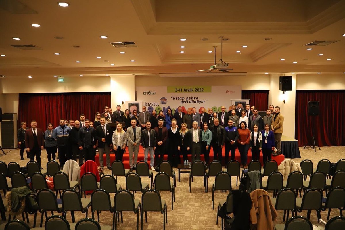 Prof. Dr. Yusuf Erbay ile "Vizyon 2050 Yolunda Yeşil Liderlik" söyleşini, Tüyap Fuar Merkezi Interexpo Salonu'nda gerçekleştirdik. Söyleşimizin ardından ise belediyemizden Yeşil Liderlik Eğitimine katılan personellerimize sertifikalarını teslim ettik.

+++