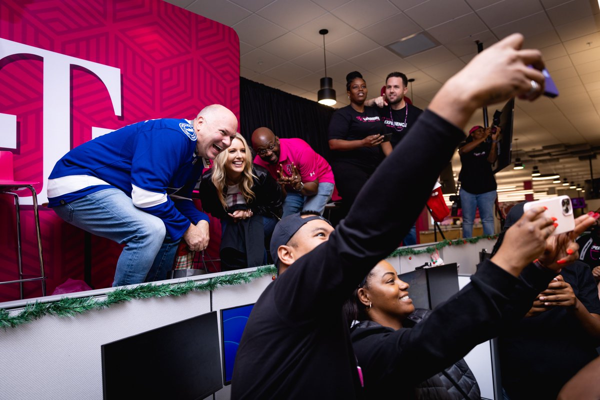 Had a GREAT time with our team at the <a href="/TMobile/">T-Mobile</a> Tampa Customer Experience Center today! It was so energizing to spend time with our Florida teams today!