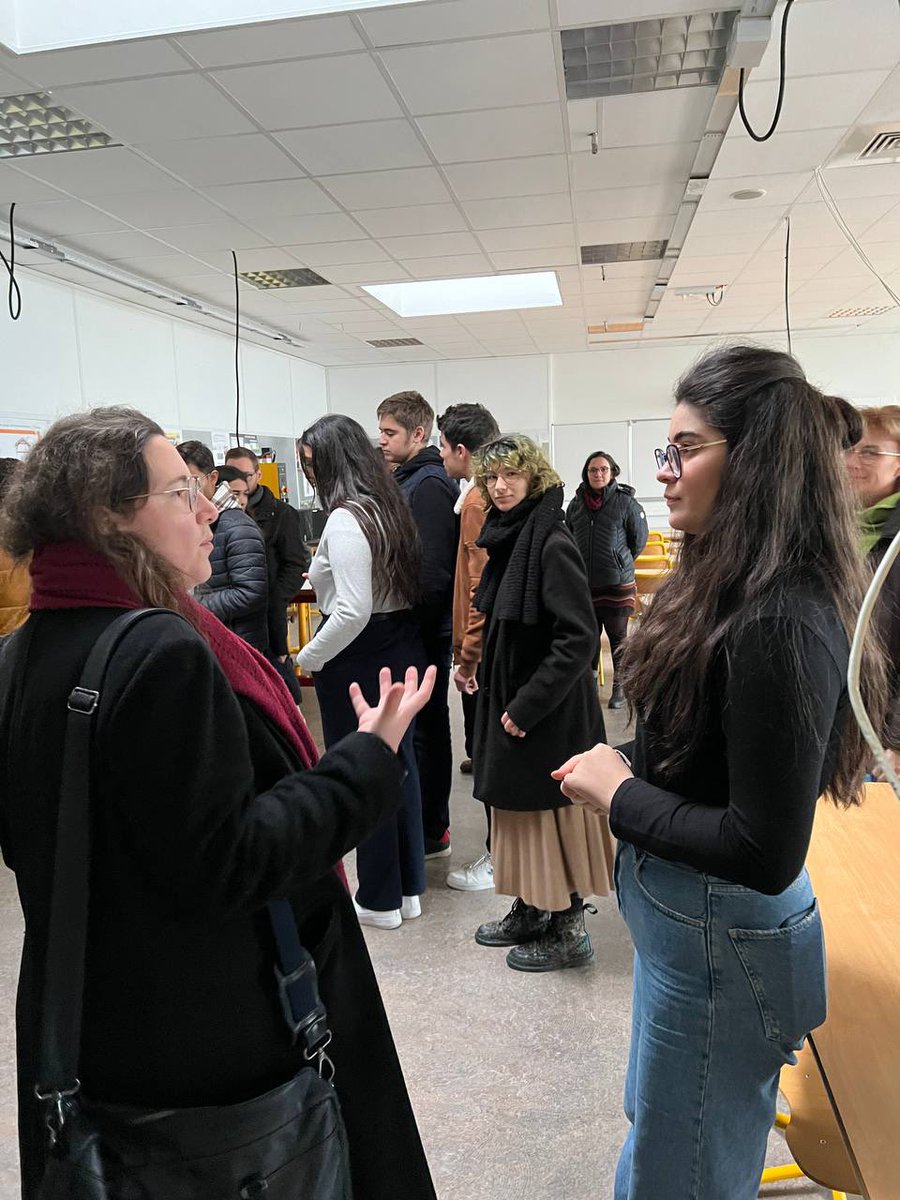 Cyrielle_Chtl's tweet photo. Toute la journée j’étais à Saint-Martin-d’Hères pour échanger avec les élèves, les habitant.e.s et les bénévoles du secours populaire.

Merci pour votre accueil 

#circo3802 https://t.co/RnZRQTb38f