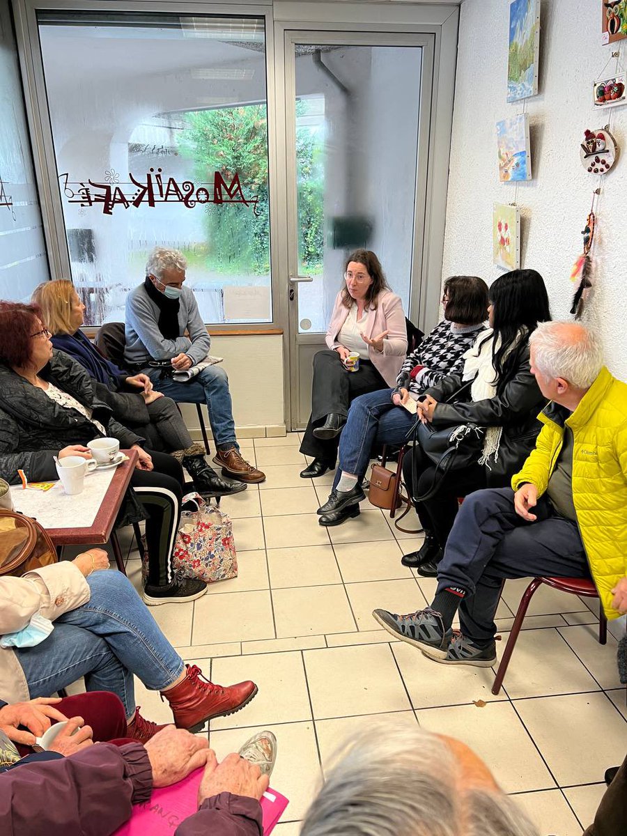 Cyrielle_Chtl's tweet photo. Toute la journée j’étais à Saint-Martin-d’Hères pour échanger avec les élèves, les habitant.e.s et les bénévoles du secours populaire.

Merci pour votre accueil 

#circo3802 https://t.co/RnZRQTb38f