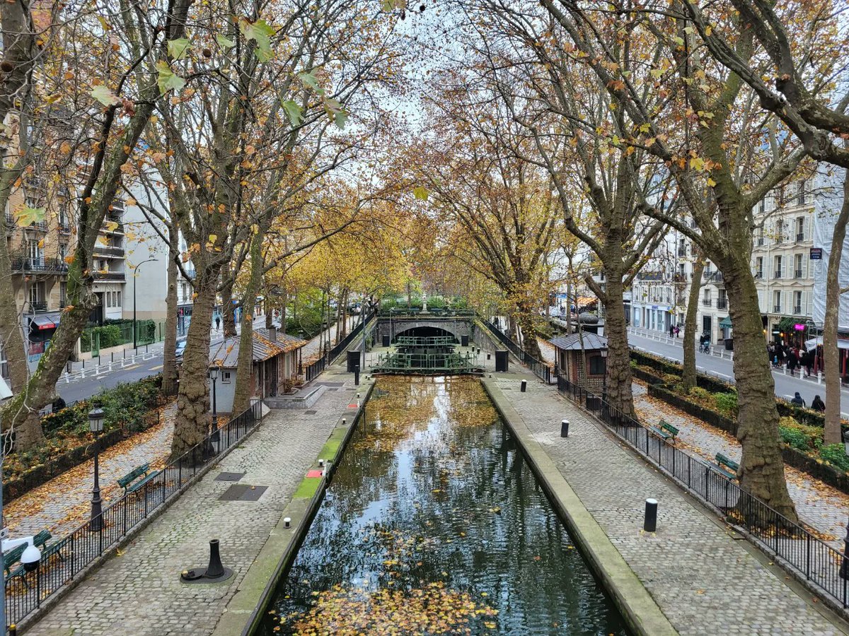 mijakely's tweet photo. Canal Saint-Martin - Paris 🍂

#canalsaintmartin #paris #balade #promenade #activiteenfant
https://t.co/IJxrCbOrD3 https://t.co/3KohheFgrm