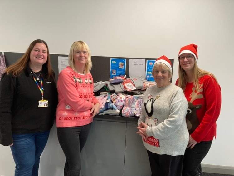 Today, I visited @Britvic and <a href="/GB_logistics/">Great Bear Logistics</a>. Thanks to Joanne, Selina and Sue for managing the fantastic collection of 73 pairs of PJs and a big thank you to all who donated. Your support is appreciated ❤️

#SpreadingLoveThroughComfort #thankyou #kindness #Magnapark #lutterworth