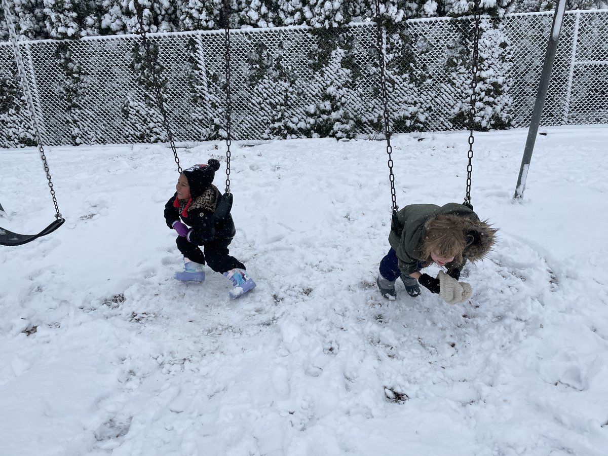 WalkerNxGL's tweet photo. 🎶 Oh the weather outside is frightful, but RECESS is so delightful! 🎶  Don't forget to send your student with their snow gear! #snowmuchfun #winterinwisconsin https://t.co/57Iht5gJXb