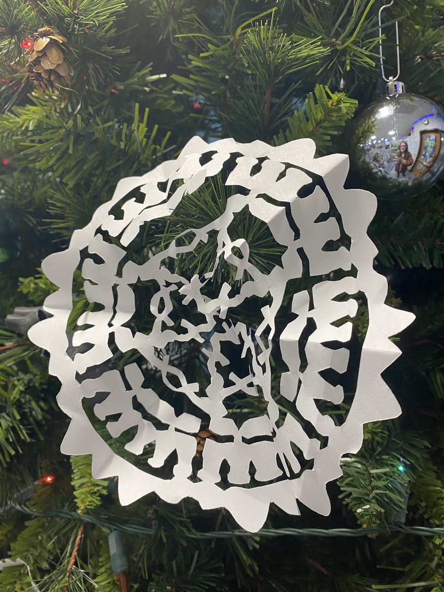 Beginning to look pretty festive in Biomed on this very snowy day! Virus snowflakes and a science themed snowman! <a href="/McHenrySci/">MCHS Science Department</a> <a href="/MCHS156/">McHenry</a> #MCHSbiomed