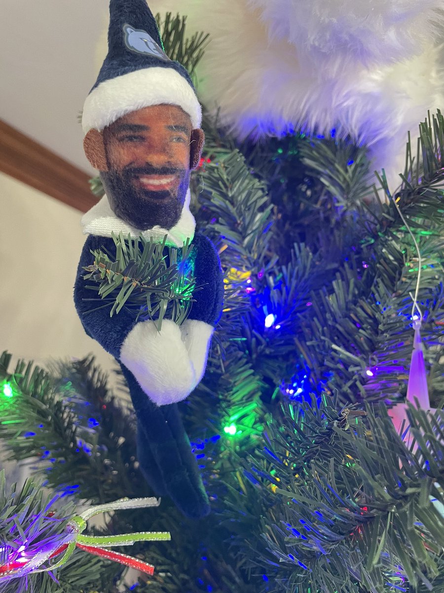 tylhamilton's tweet photo. It’s officially the #Grizzmas season @memgrizz https://t.co/yeUkDKYYYb