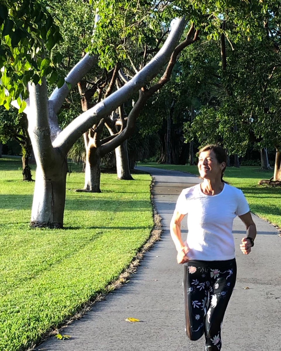 utapippig's tweet image. The writing on the bench says: “Freedom is a Luxury not a Necessity“. (Ph 2)
Thank you @ArtBasel for extending my thoughts on freedom, light, and movement. As I enjoy it while running as long as I can think of. #freedom #running
All photos @ Take The Magic Step
Ph 3: 8K at sunset