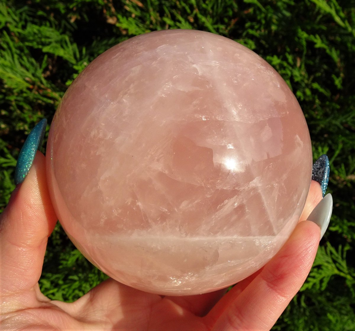 Apatite &amp; Rose Quartz is such a duo🥲
Both spheres are on my website 🧜🏻‍♀️
crystalswithjosie.com