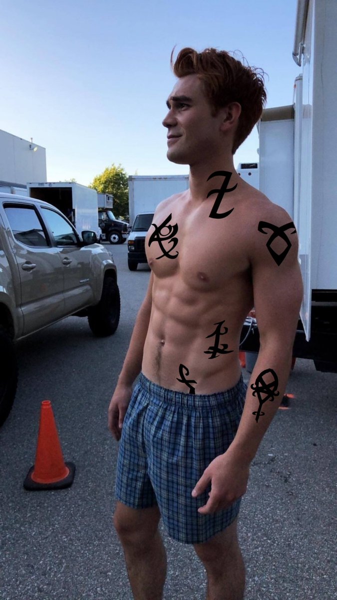 IntoThe_Deep's tweet photo. Gimme more Shadowhunter moots!
An in character group chat would be cool too!
#ShadowhuntersRP https://t.co/R8noJvgZub