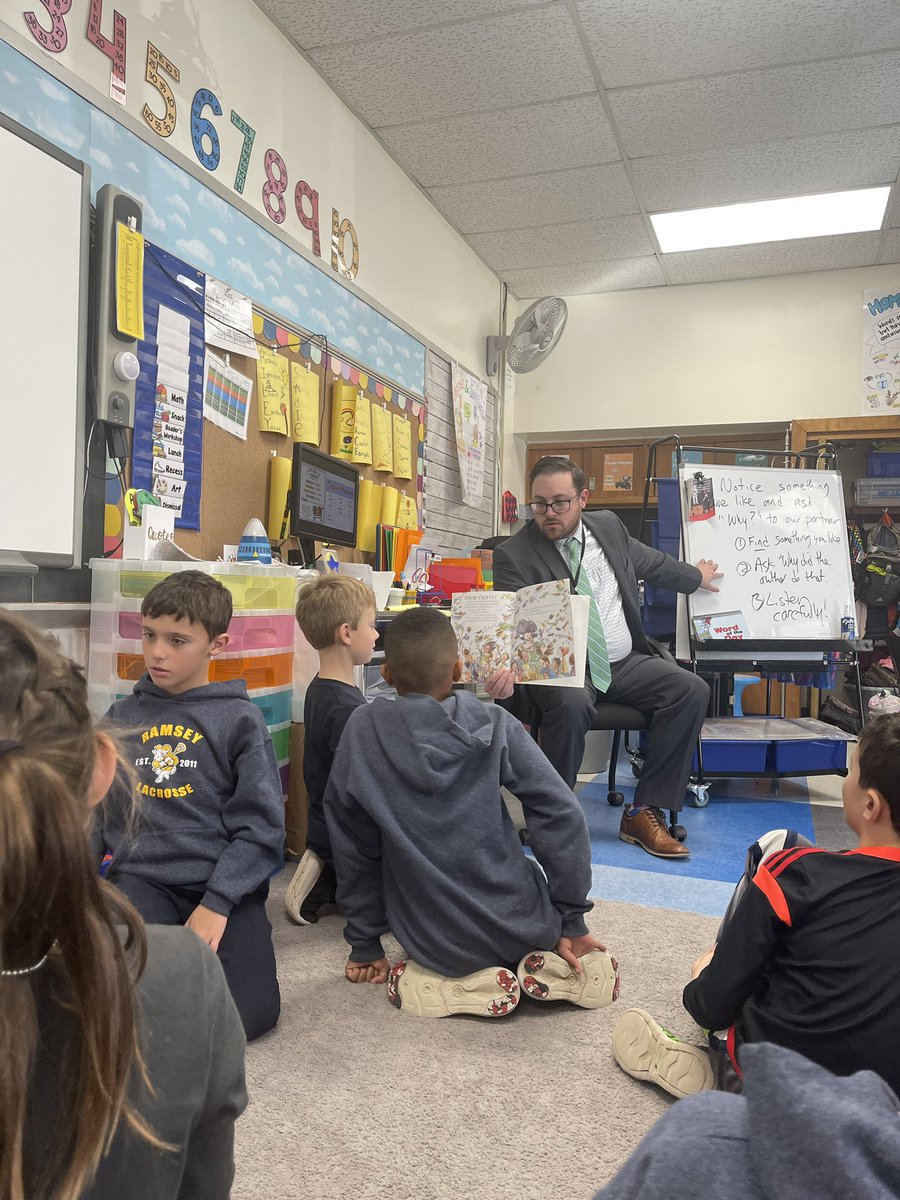 MsLeeHubbard's tweet photo. What a special Friday! We were so lucky to have Mr. Lacherza join #3LeeSquad for Readerโs Workshop ๐ #DevelopingARamseyGraduate #TheRamseyExperience #HubbardSchoolRocks https://t.co/eXV3Jl94Xz
