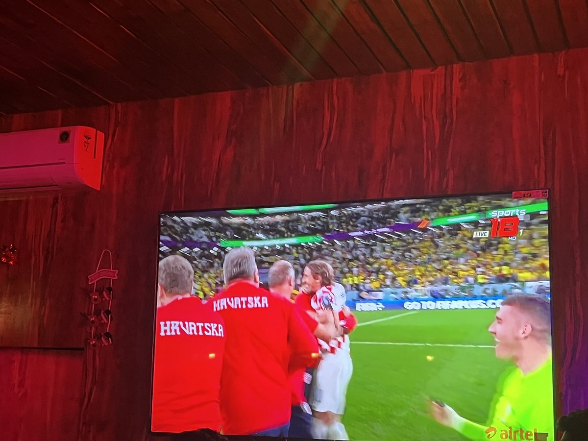 Saudharm1's tweet photo. What a game 😀 
What a comeback #Croatia 

#CroatiaVsBrazil 
#FIFAWorldCup https://t.co/ORuIJZYYh2