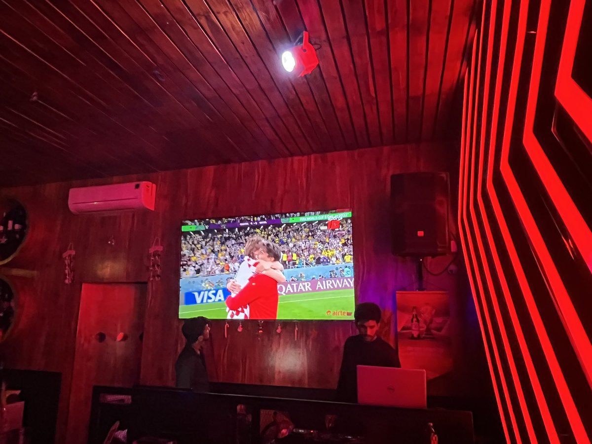Saudharm1's tweet photo. What a game 😀 
What a comeback #Croatia 

#CroatiaVsBrazil 
#FIFAWorldCup https://t.co/ORuIJZYYh2