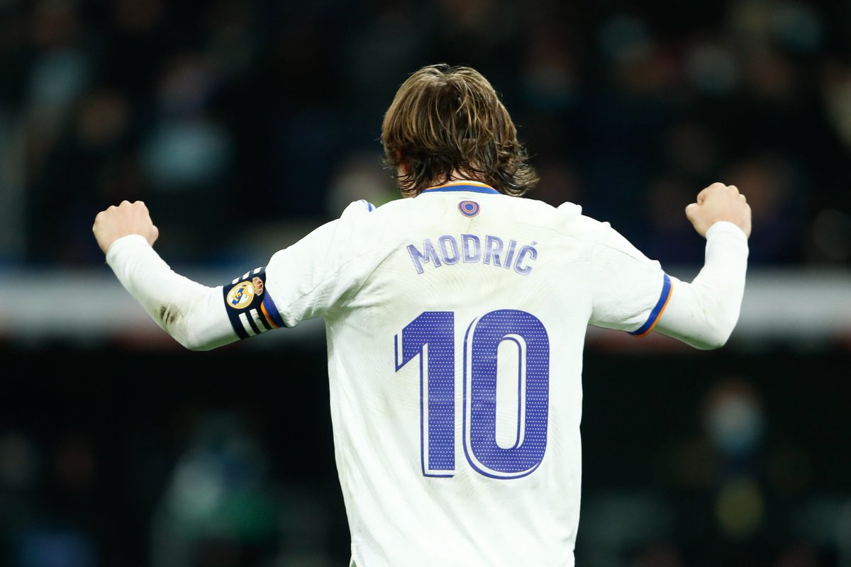 RMadridistaReal's tweet photo. The GOAT of midfielders! https://t.co/kZwmEk1CNt