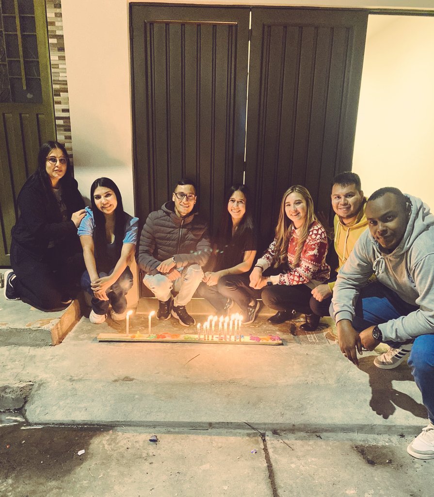 sofia_bacca's tweet photo. 🎆🎄🕯 https://t.co/8CydtI2tN4