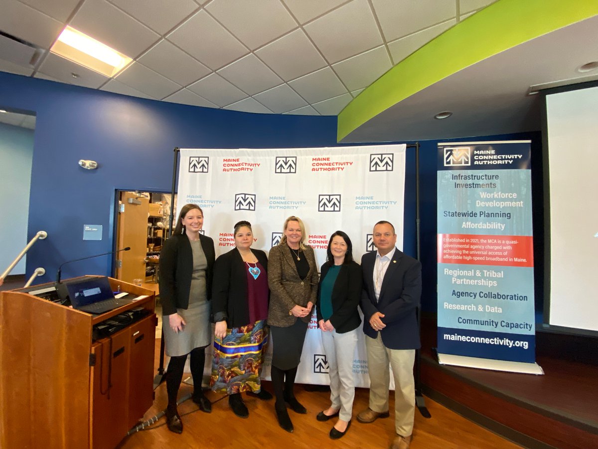 DelaneyNTIA's tweet photo. In Maine, I saw people working together - rural and urban, labor and industry, people of varied backgrounds and beliefs - to connect. 

Internet service is a basic necessity that unites us.

#InternetForAll https://t.co/oFYsjvnHpK