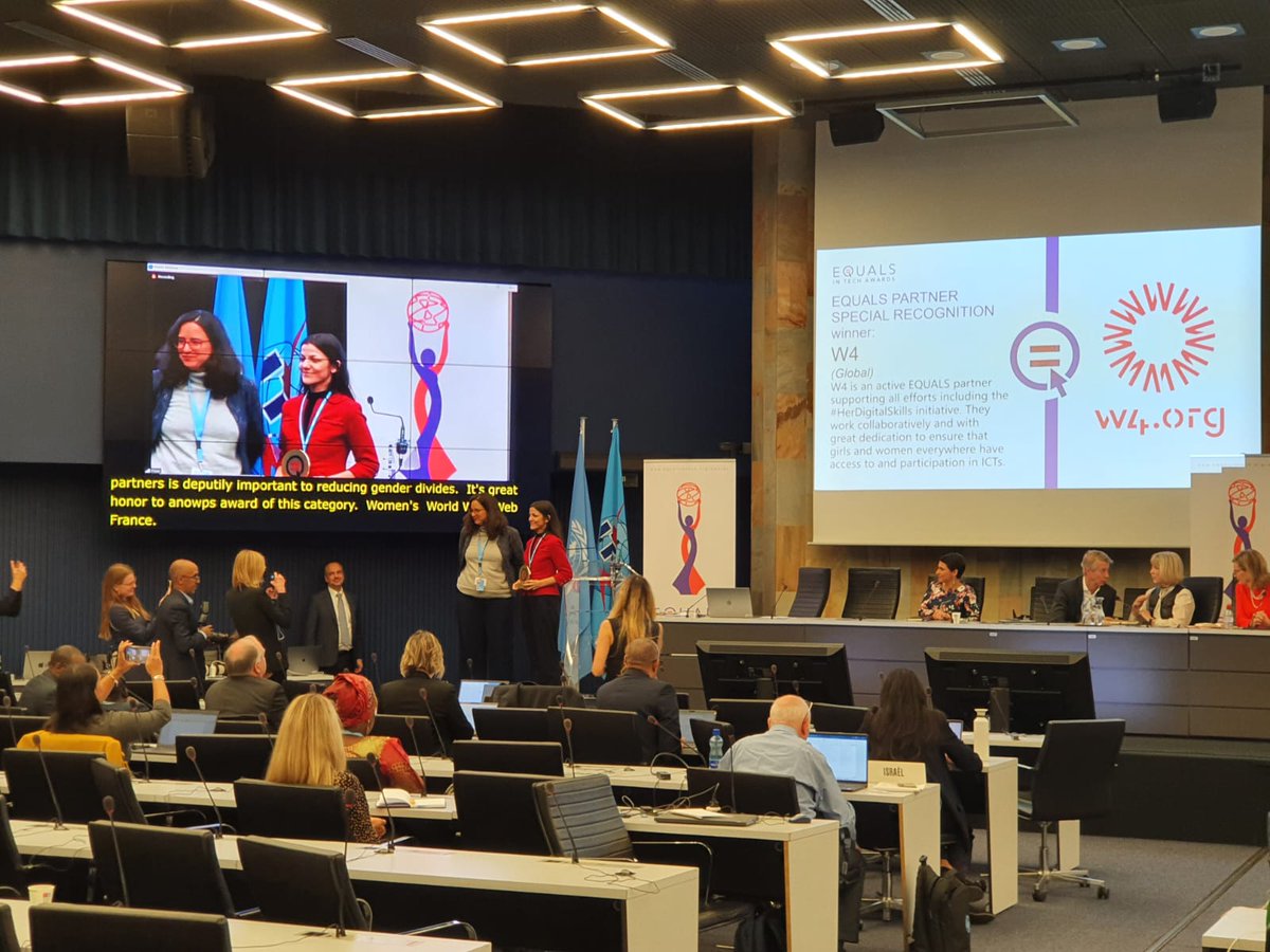 FranceONUGeneve's tweet photo. 👏 Bravo à Women's WorldWide Web qui reçoit un prix #EqualPartner en reconnaissance de son travail avec @ITU.
W4 oeuvre, à travers le financement de projets, à l'émancipation des femmes et des filles, notamment grâce aux technologies de l'information et de la communication #TIC https://t.co/auf9mG1RTe