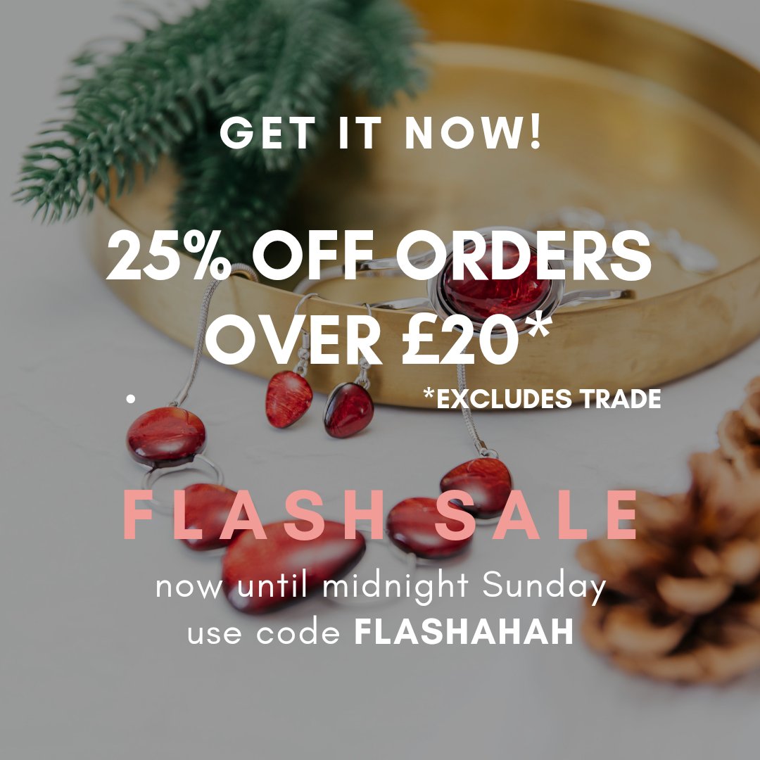 #Christmasgifts to buy for women? Take advantage of our flash sale this weekend &amp; grab a bargain. Colourful jewellery &amp; scarves, free delivery. missmilly.co.uk 
#ChristmasCountdown #WorcestershireHour