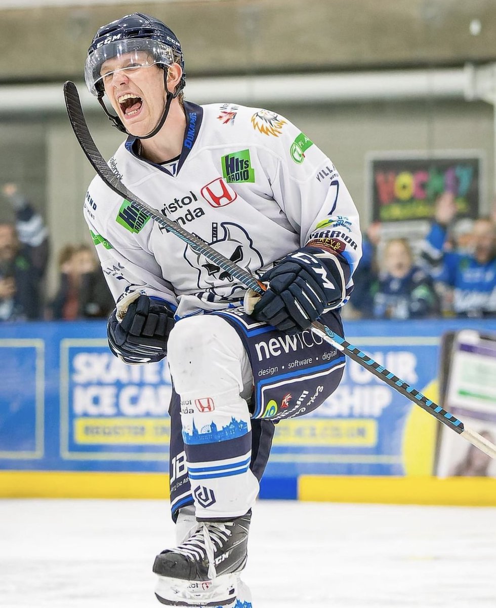 That Friday feeling! 

dunamis-sports.com 

#dunamissportswear #dunamiswear #bespoke #icehockey #teamkit #icehockeyjersey #teamwear #teamweardesign #bespokekits #teamjerseys #icehockeyjerseys