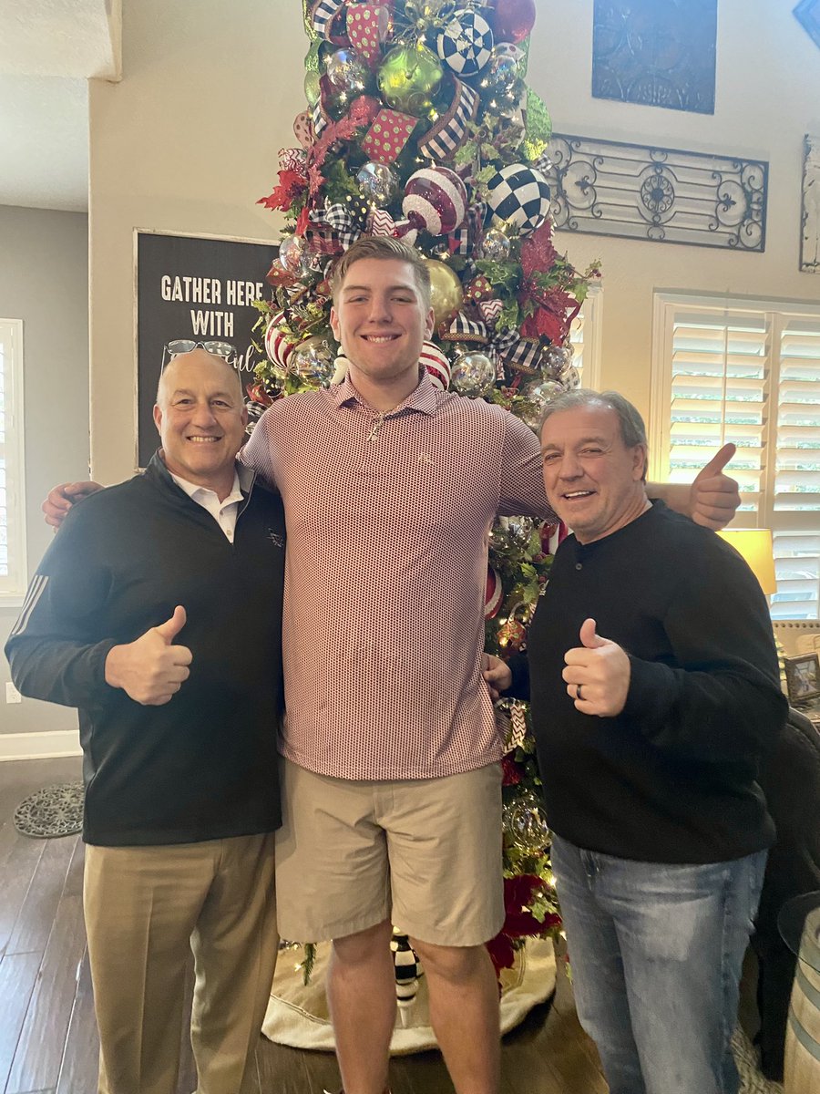 ColtonThomasson's tweet image. Humbled &amp;amp; honored to welcome two legendary coaches into our home. Thank you for your time- I’m ready to work! Gig ‘em! @AggieFootball @LouieAddazio @landrie_walsh @979DesignsTAMU @SV_RangerFB @TexAgs @R_Brauninger