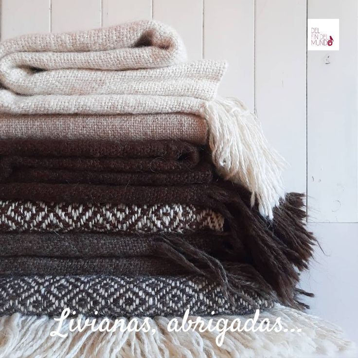 DelFinDelMundo4's tweet photo. Mantas de lana de oveja
Pincha aquí 👉 https://t.co/7toDRiy8Wb 
Menos cuentos y más descuentos!!! Comenzaron las rebajas de Navidad!!! 🎅🏼🤶🏻 Hasta el 10 de enero aprovecha nuestros descuentos 🎊🎉
#manta #blanket #cobija #frazada #woolblanket #woolblankets #delfindelmundostore https://t.co/oDh6yHmQcS