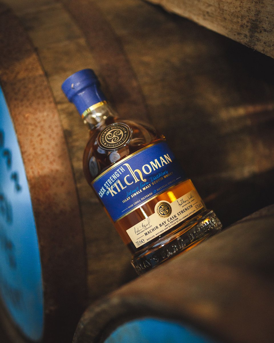 Beste whiskyliefhebbers, deze uitgestelde release stond vorig jaar al op de planning van Kilchoman, en is eind 2022 eindelijk hier! Deze expressie is gemaakt met hetzelfde vatting recept als de “gewone” Machir Bay Botteling, maar dan op cask strength. Erg lekker.

Proost!