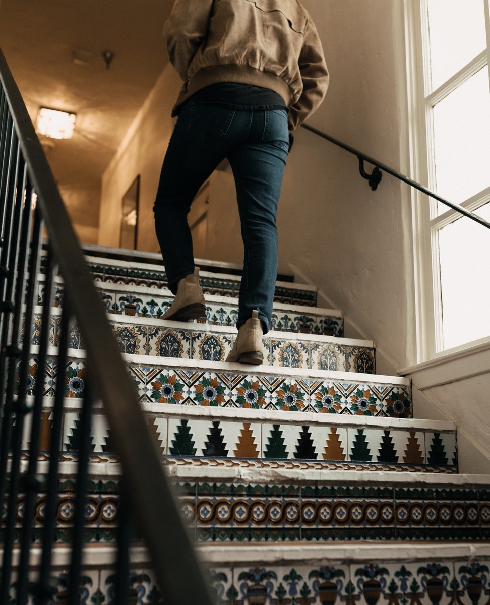 LaPlayaCA's tweet image. Stairs with a touch of Spanish flare. 

📸 @merrissahumble 
#hoteldesign #hoteldesigner #curatedesign #designlove #interiordesigninspiration #architecturelove