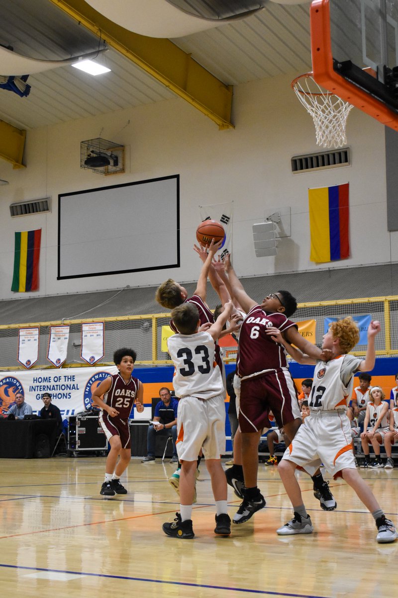 Looking for after school or weekend plans? Come out and cheer on our many boys basketball teams!
Our conference and in house teams play on multiple days of the week - including Saturdays! You can view the most up to date schedule on our website: theoaksacademy.org/school-calenda…