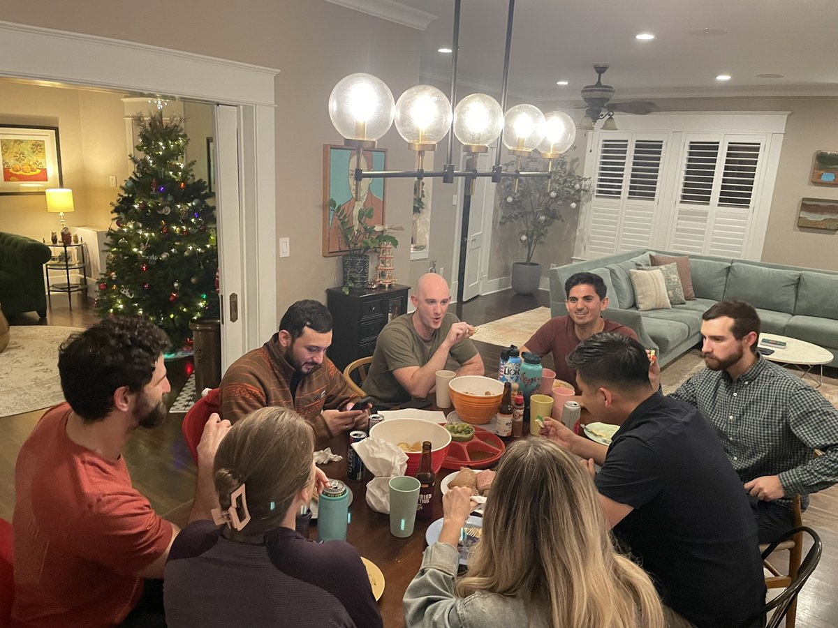 Todd Phillips (@toddstoxtalks) on Twitter photo A family that eats together, learns together. Thanks to <a href="/UTSW_EM/">UTSW Emergency Medicine</a> for letting me host Podcast club. It was great! A family that eats together, learns together. Thanks to <a href="/UTSW_EM/">UTSW Emergency Medicine</a> for letting me host Podcast club. It was great!