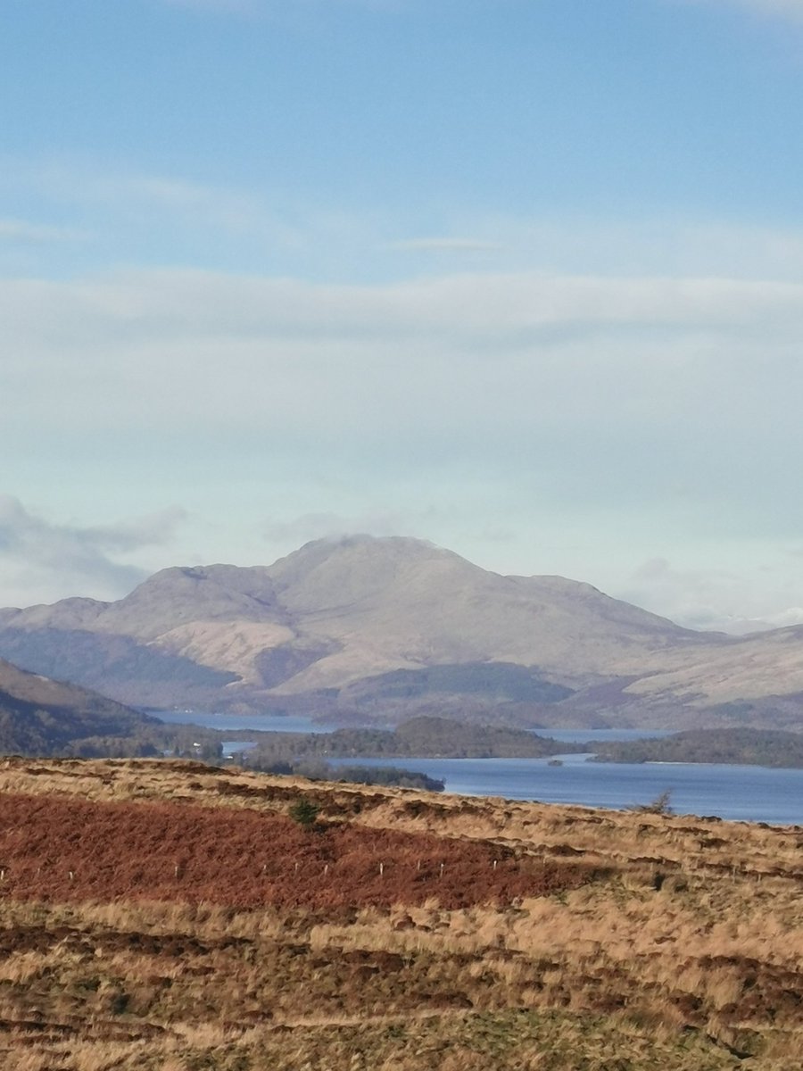 KnittingKat_St's tweet photo. Today's weather allowed for a wee hike, Ben Lomond looking stunning as always...
#BenLomond #TheJohnMuirWay #LochLomond #LochLomondandTrossachsNationalPark #hiking #Scotland #FridayVibes https://t.co/bbqsPihx1Q