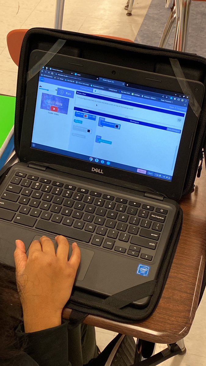 mbailey927's tweet image. Happy to be #gettingsciencedone by participating in a #dayofcoding today with students in @coachsikora class! #marauderpride #shumatestrong