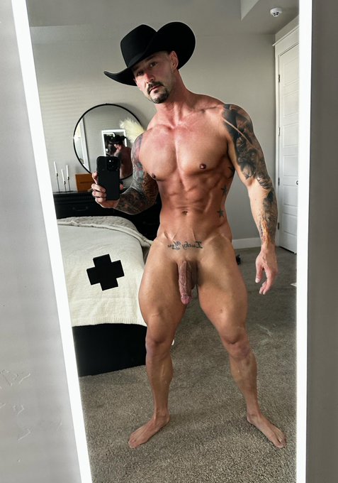 Retweet if you want to save a horse and ride me instead 😉 https://t.co/gK3EoJ0hJQ