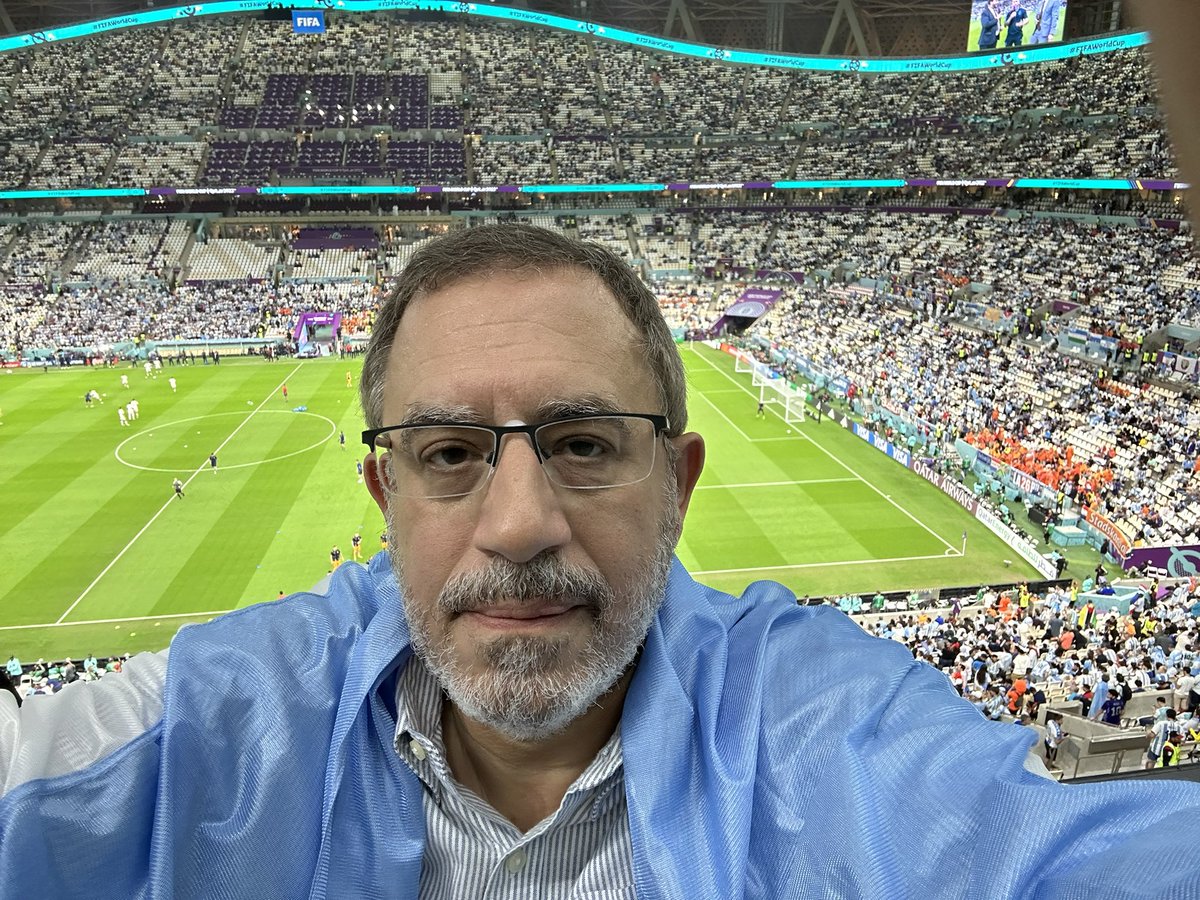 Aquí, Lusail, Qatar, segundo partido de los cuartos de final, Argentina-Holanda. Al ataque!