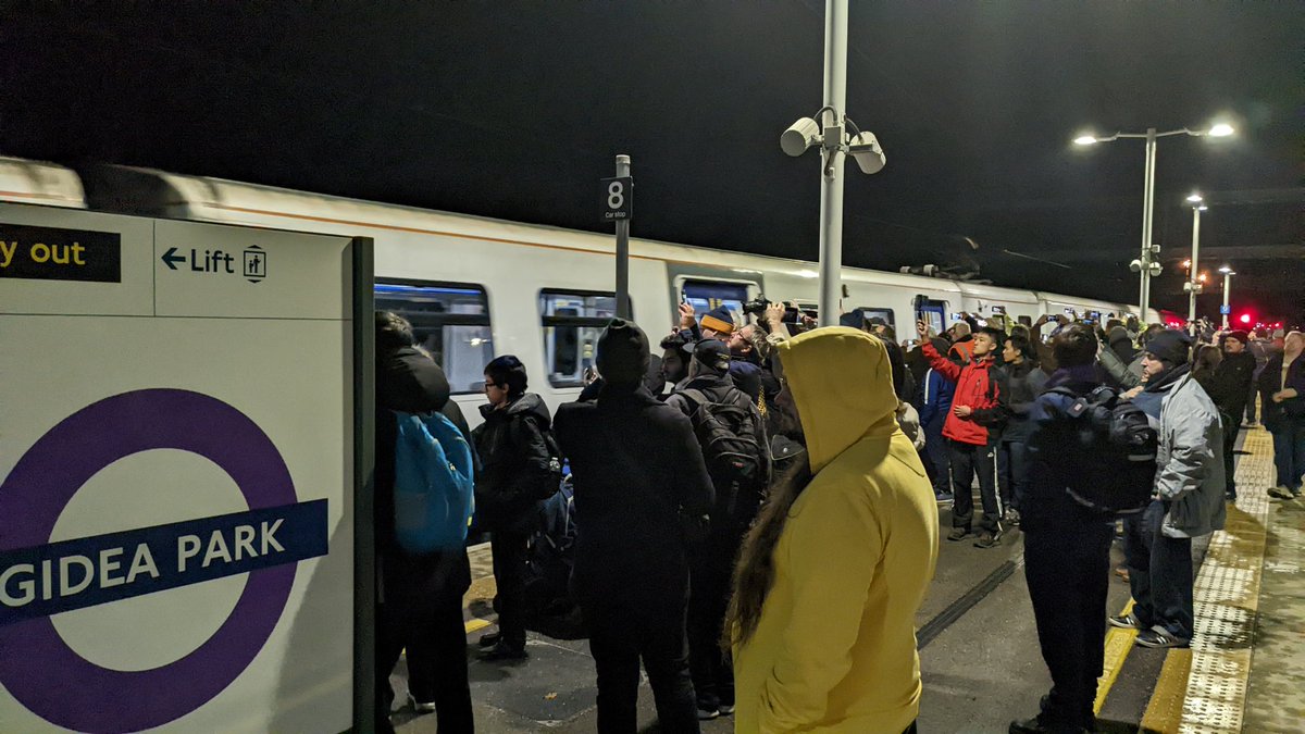 bikesandbabies's tweet photo. And there it goes off to the depot, waved off by a very happy bunch of #transportgeeks #Class315 https://t.co/zgYjoCPi9R