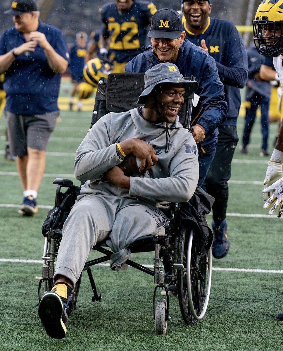 So sadden to hear about the loss of Dametrius "Meechie" Walker 🙏🙏 <a href="/BarstoolUofM/">Barstool UofM</a>