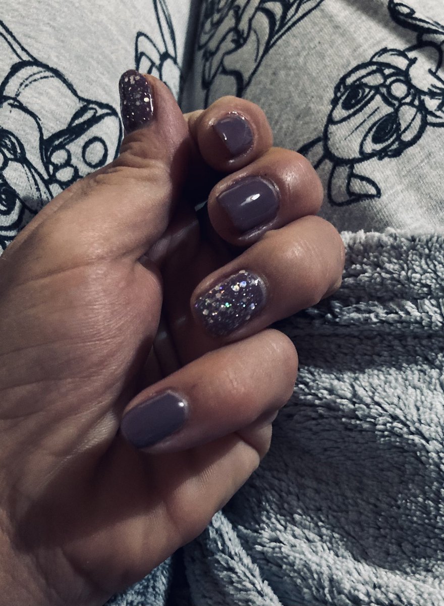 twonetti's tweet photo. Purple sparkle nails 💅✨ #nails #purple #sparkle #Shimmer #christmas #xmas https://t.co/2TZHqqaRAC