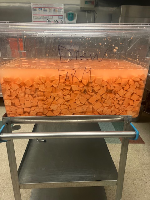 DPSCDNutrition's tweet photo. Did you know that our Farm &amp; Garden team grew over 5,000 lbs. of sweet potatoes this year? They have now been cured, washed, diced, blanched, frozen and vacuum sealed for roasting, soups, and in any other amazing dishes our staff can think of. https://t.co/FKwOgNPLqQ