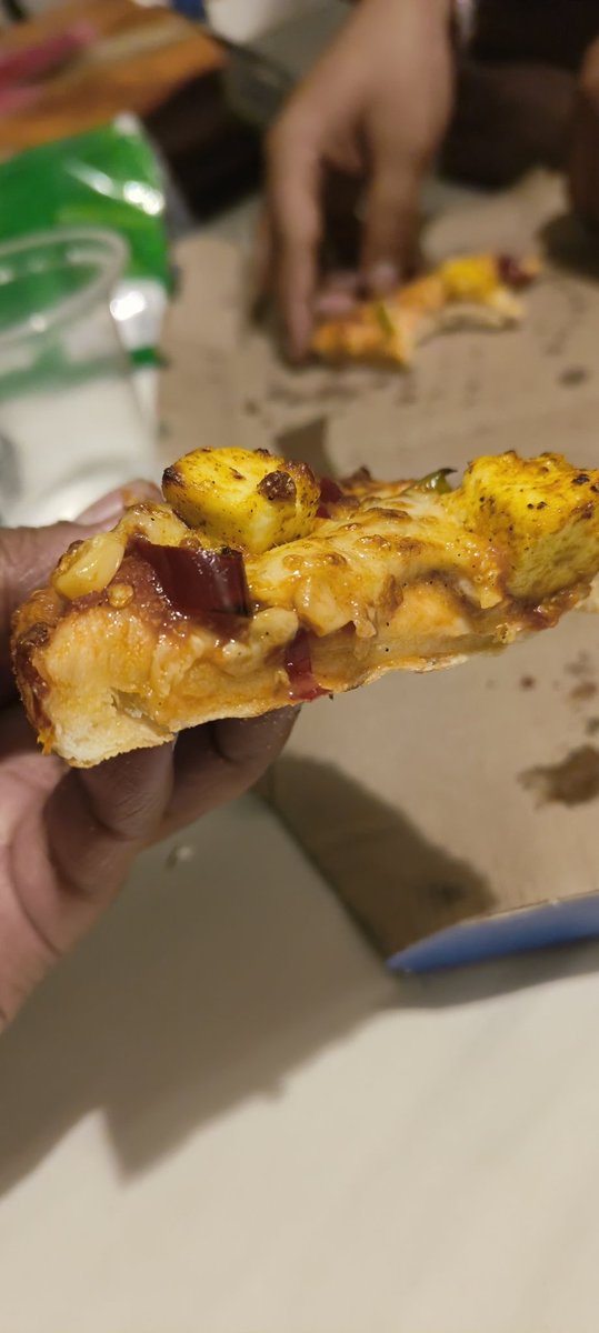 Shagun13875's tweet photo. I have ordered a pizza from @dominos in Delhi. I have ordered cheese brust pizza and they send me normal pizza when I complain in coustomer care they didn't take any action. And talking to me very rudely and when I msg him on wtsp he seen my msg but don't reply be back.
@dominos https://t.co/mSTgu5ruyD