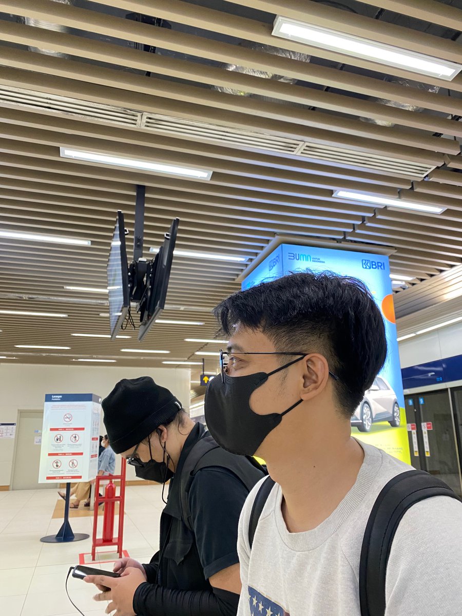d_baehaki's tweet photo. Titip, awas jangan sampe ilang yaa ! https://t.co/Jzpd5LRvmW