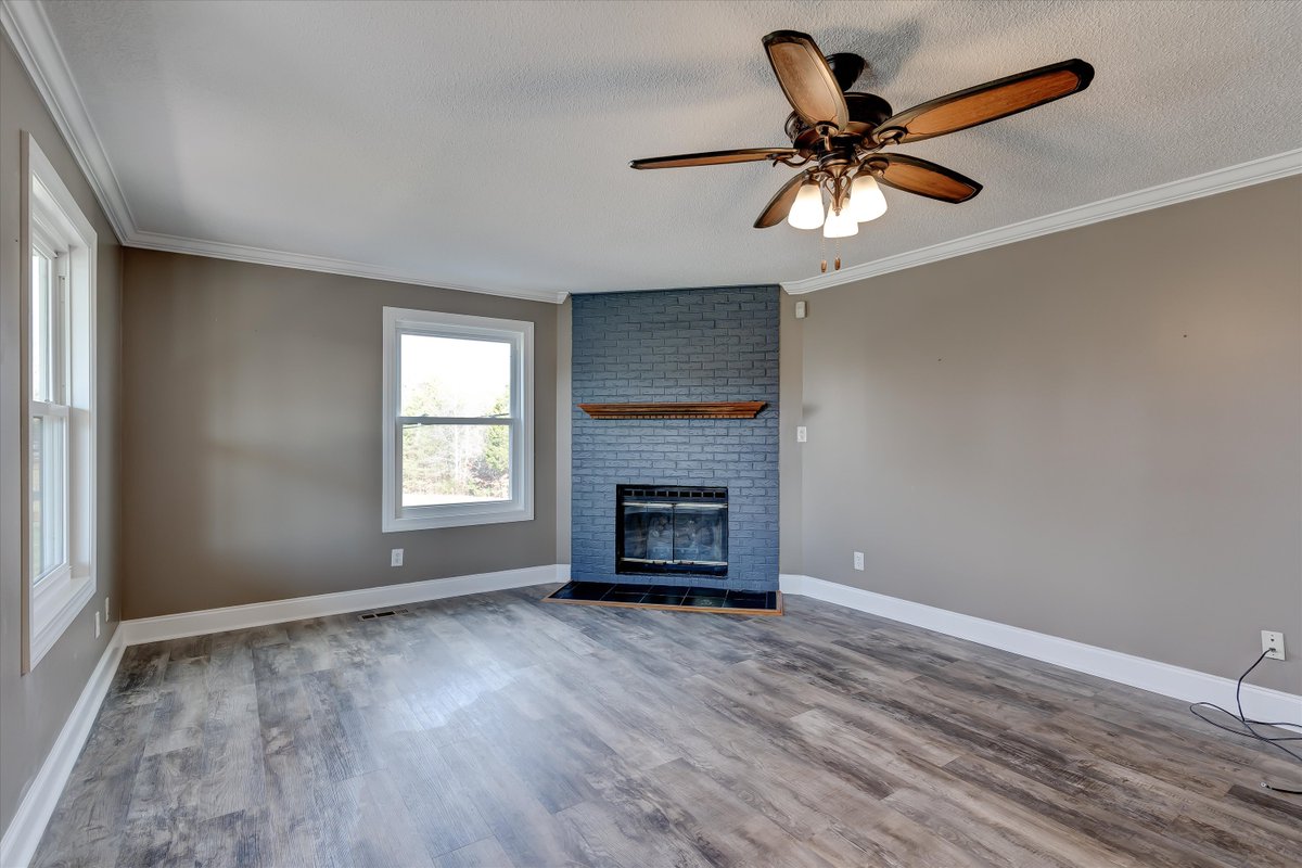EdMyHouseTn's tweet photo. Come by 885 Cave Creek Rd, Loudon Tn Sunday 2-4 pm. OPEN HOUSE!!! Come see Michelle Annette Stockdale and tour this lovely home! 8.2 acres, 669900. Mini-Estate
This can be your Affordable Dream Home!
Reach out for details 865-412-6012
#handhteam #affordabledreamhomesknoxville https://t.co/eaggAL6i1E
