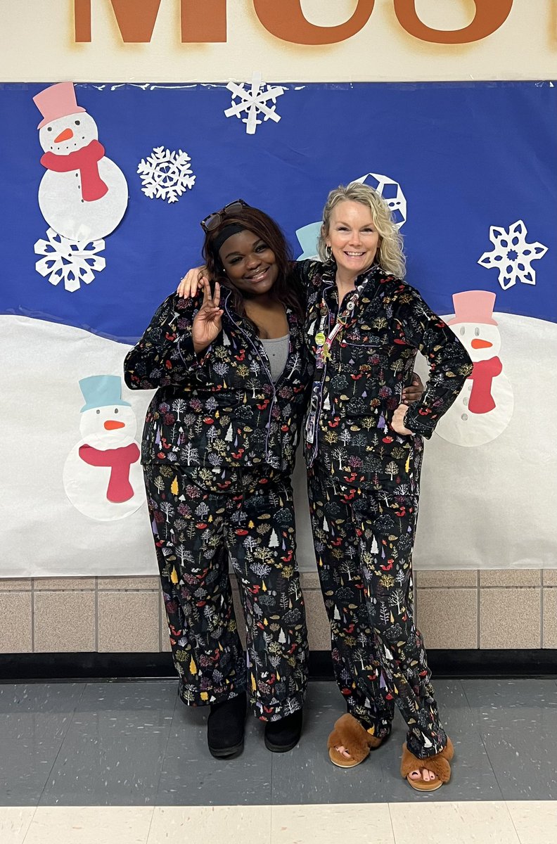 MrsDouglasSHS's tweet photo. It’s pj day! @SHS_Mustangs #ohwhatfun #RunMustangsRun #teacherlife https://t.co/9Mdjv49gHd