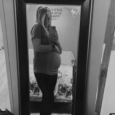 taylorlamkin22's tweet photo. sweet baby girl 💗 https://t.co/hWMqIzOqL4