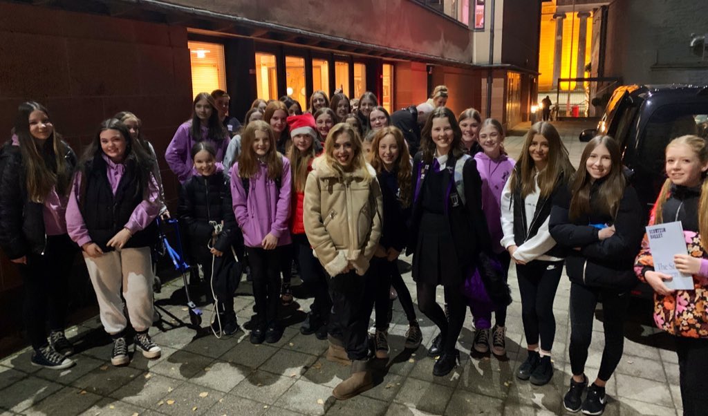 wallacehighdance (@wallacehs_dance) on Twitter photo We loved The Snow Queen! ❄️<a href="/scottishballet/">Scottish Ballet</a>
Our dancers were even more thrilled to meet the Snow Queen herself <a href="/BalletCoco/">Constance Devernay-Laurence</a> after the show. Thank you 😊 #dancedayout #dancetrip #snowqueen #DanceDays We loved The Snow Queen! ❄️<a href="/scottishballet/">Scottish Ballet</a>
Our dancers were even more thrilled to meet the Snow Queen herself <a href="/BalletCoco/">Constance Devernay-Laurence</a> after the show. Thank you 😊 #dancedayout #dancetrip #snowqueen #DanceDays