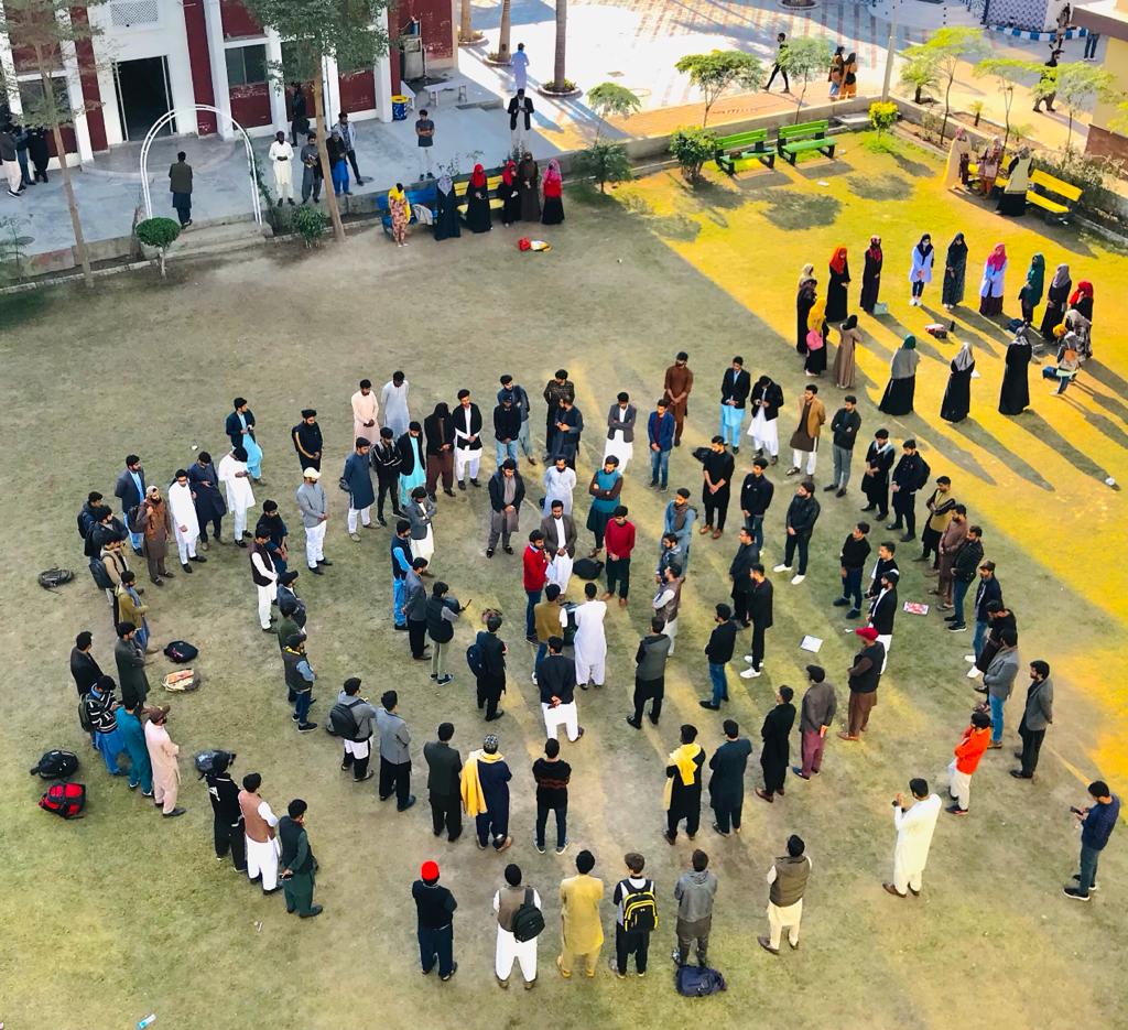 MinhajSeekers's tweet photo. حلقہ درود...!!!
سیکرز اسلامک سوسائٹی منہاج یونیورسٹی لاہور کے زیرِ اہتمام ہفتہ وار حلقہ درود کا انعقاد کیا گیا۔
طلباء و طالبات کی کثیر تعداد نے شرکت کی۔
#Darood_Shareef #DaroodCircle #SIS_MUL #seekersislamicsociety @Seekers_Sisters @OfficialMUL https://t.co/J1coUQSDlv